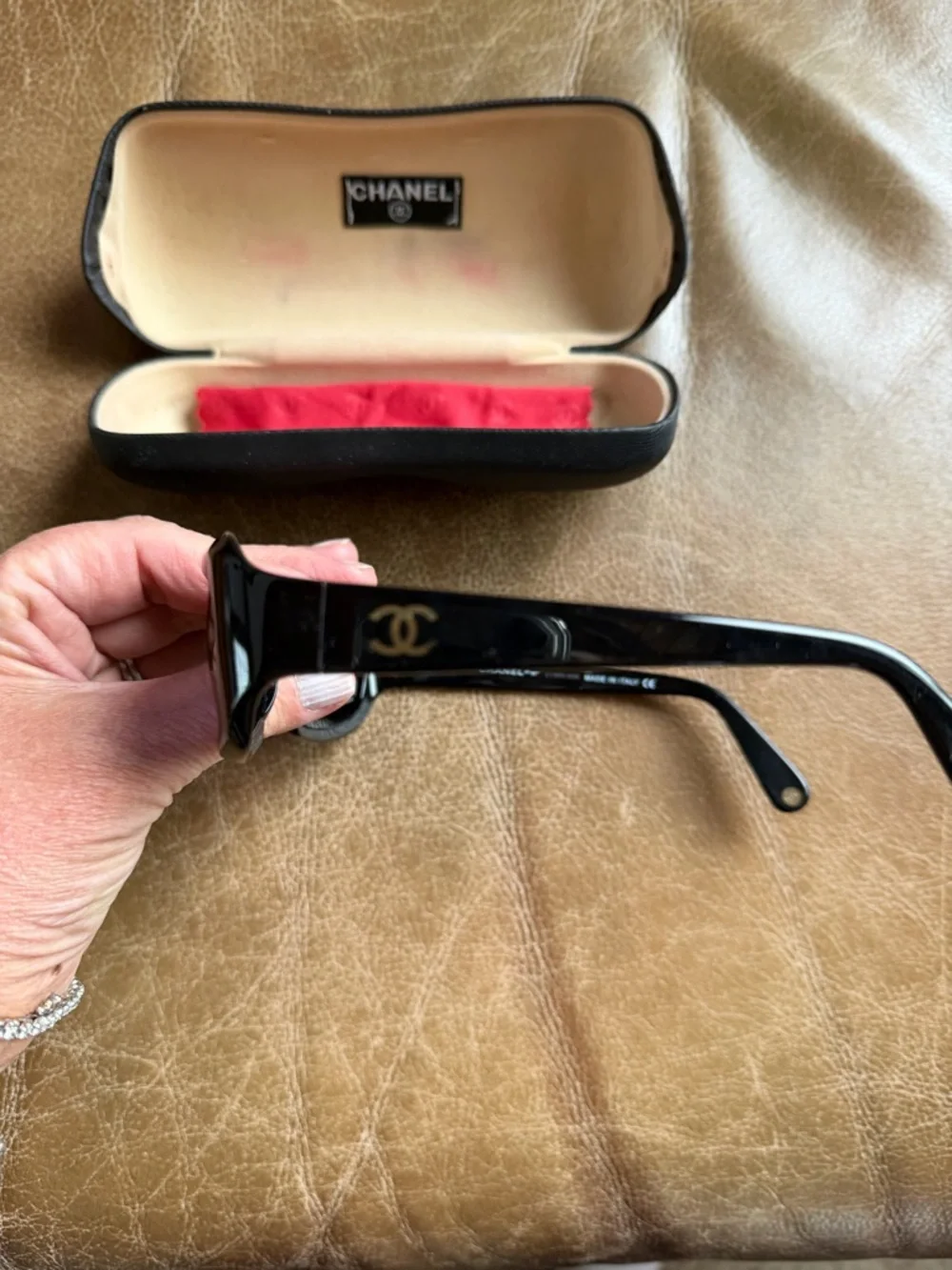CHANEL Black Sunglasses with Red Cleaning Cloth - Picture 3 of 5